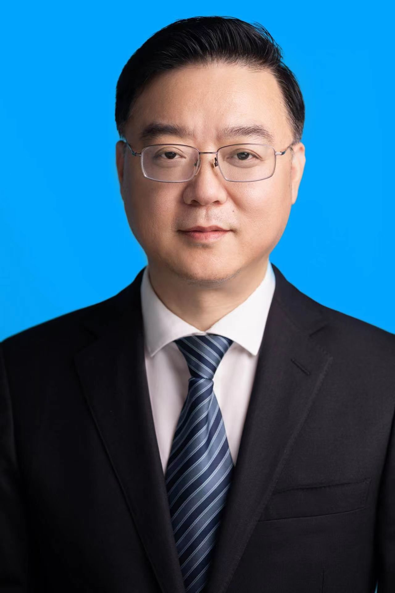 周峰.jpg